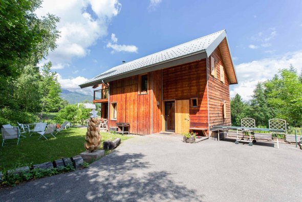 chalet fleurs de neige parking